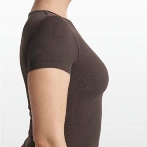 SKIMS Phoenix Truffle Ribbed seamless Top
Nike collab!